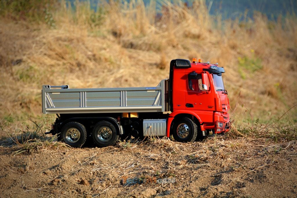 Réalisation d&rsquo;un camion Tamiya Mercedes Arocs 3348