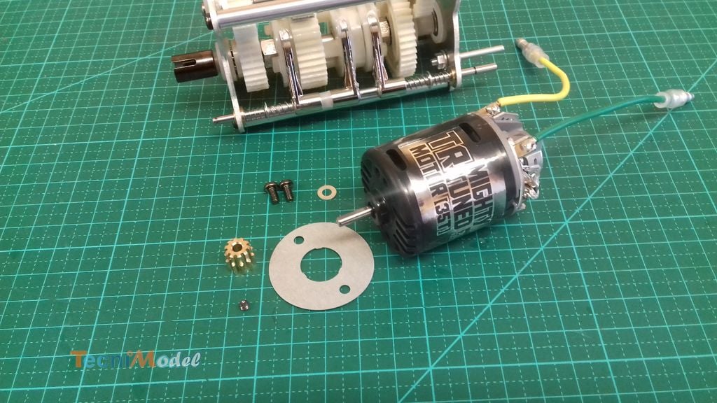Montage d’une boîte de vitesse Tamiya