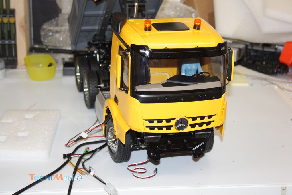 Montage du Arocs 3348 Tamiya