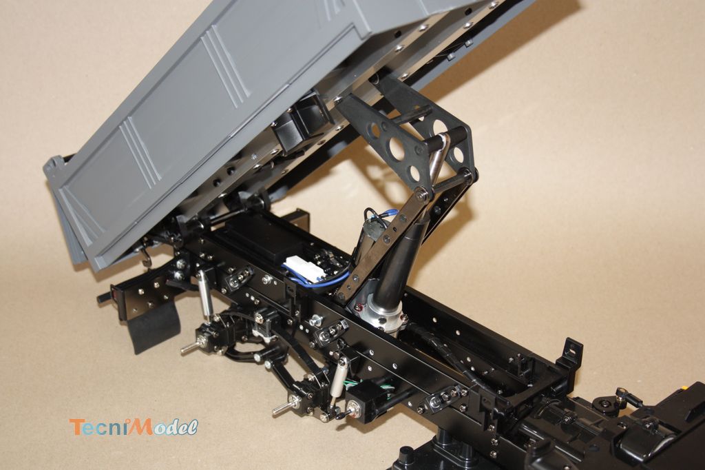 Montage du Arocs 3348 Tamiya