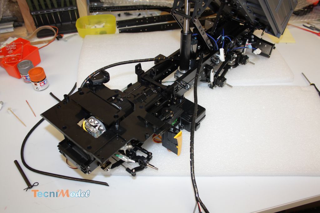 Montage du Arocs 3348 Tamiya