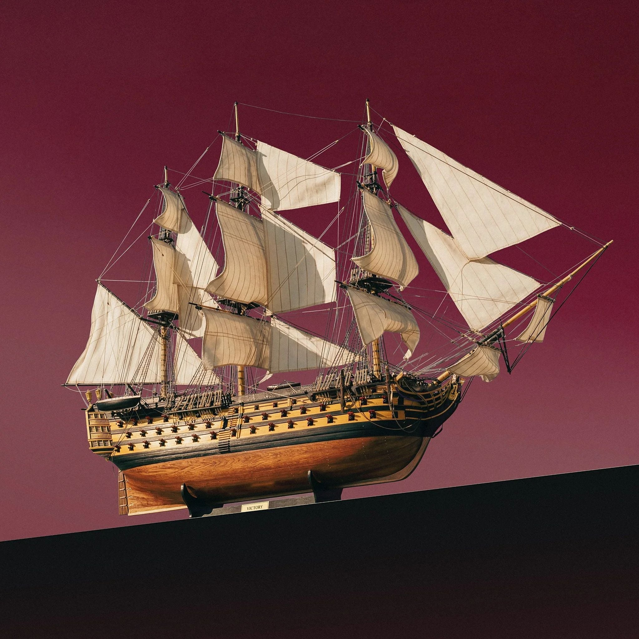 Construisez une légende : Le HMS Victory au 1/87 par Occre accoste chez Tecnimodel !