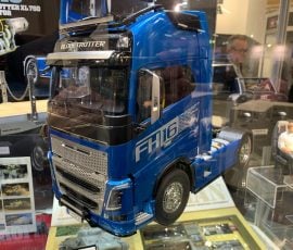 Camion RC Tamiya Volvo FH16 Globetrotter XL 750 4X2 1/14_15