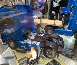 Camion RC Tamiya Volvo FH16 Globetrotter XL 750 4X2 1/14_16