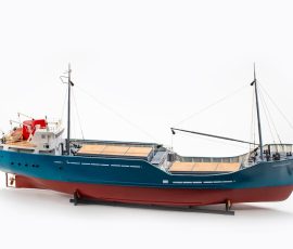 Cargo Mercantic à l'échelle 1/50 de Billing Boats