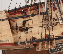 HMS Badger 1/64 - Maquette de bateau en bois de Victory Models