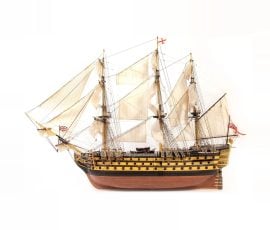 Maquette en bois du HMS Victory à l'échelle 1/87 - OCCRE 15008 Maquette en bois du HMS Victory à l'échelle 1/87 - OCCRE 15008