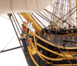 Maquette en bois du HMS Victory à l'échelle 1/87 - OCCRE 15008 Maquette en bois du HMS Victory à l'échelle 1/87 - OCCRE 15008
