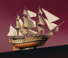 Maquette en bois du HMS Victory à l'échelle 1/87 - OCCRE 15008 Maquette en bois du bateau HMS Victory échelle 1/87 par Occre - Tecnimodel